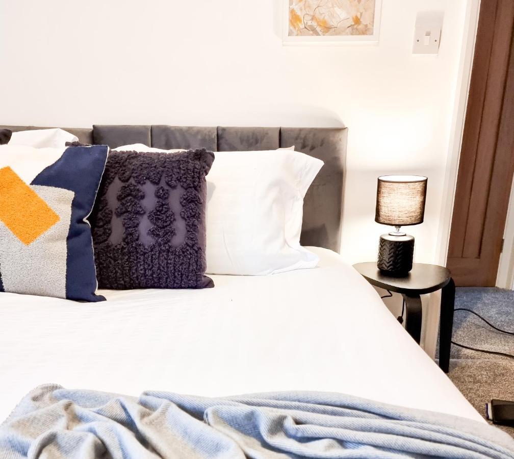 Spacious 3-Bed Near The City Centre Σουόνσι Εξωτερικό φωτογραφία