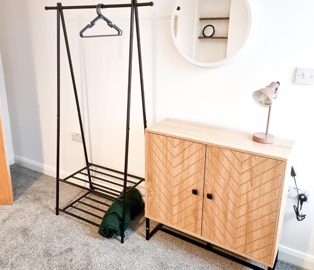 Spacious 3-Bed Near The City Centre Σουόνσι Εξωτερικό φωτογραφία
